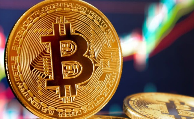 Bitcoin price chart plunging sharply as crypto market rout deepens.